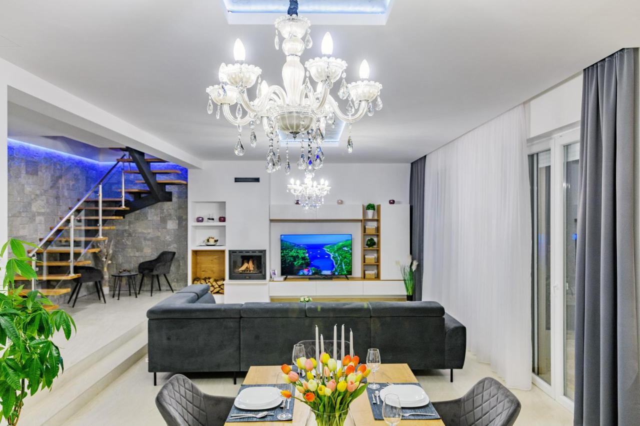 Luxury Stone Villa With Pool - Brisevo ภายนอก รูปภาพ