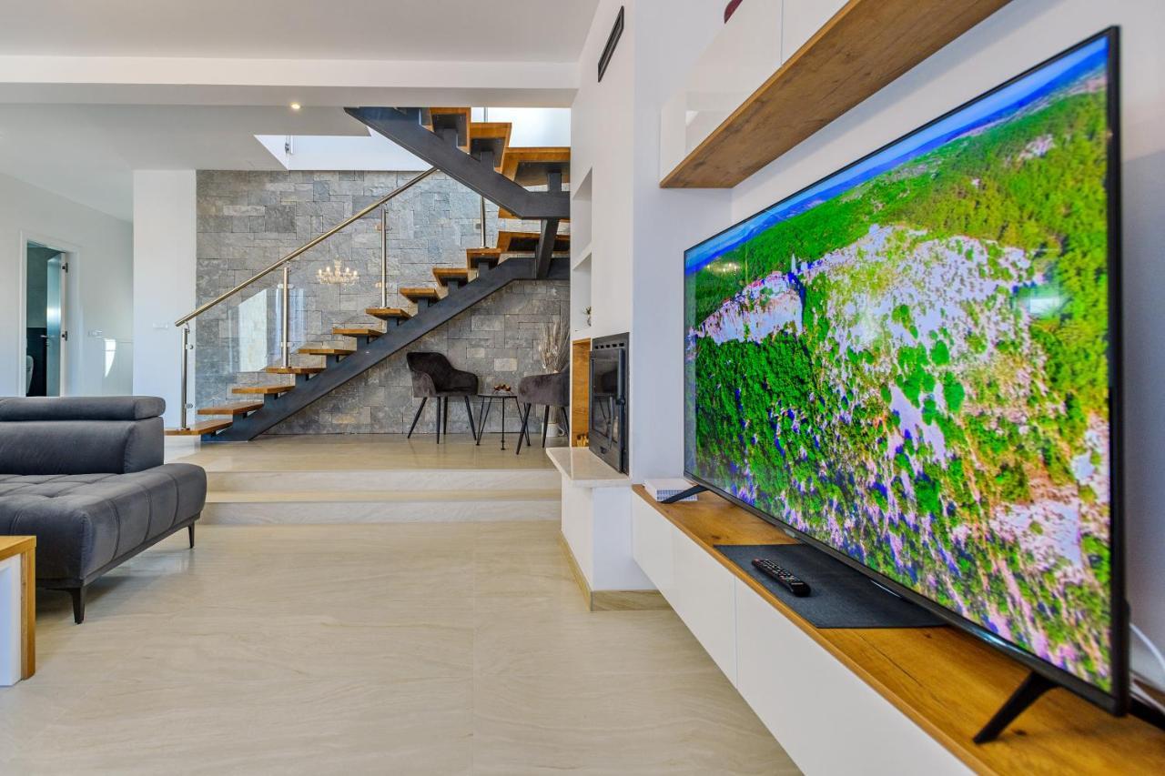 Luxury Stone Villa With Pool - Brisevo ภายนอก รูปภาพ