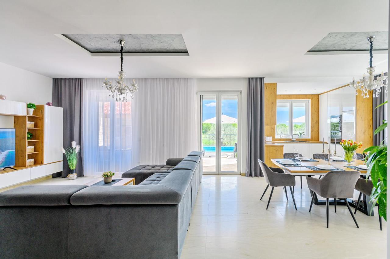 Luxury Stone Villa With Pool - Brisevo ภายนอก รูปภาพ